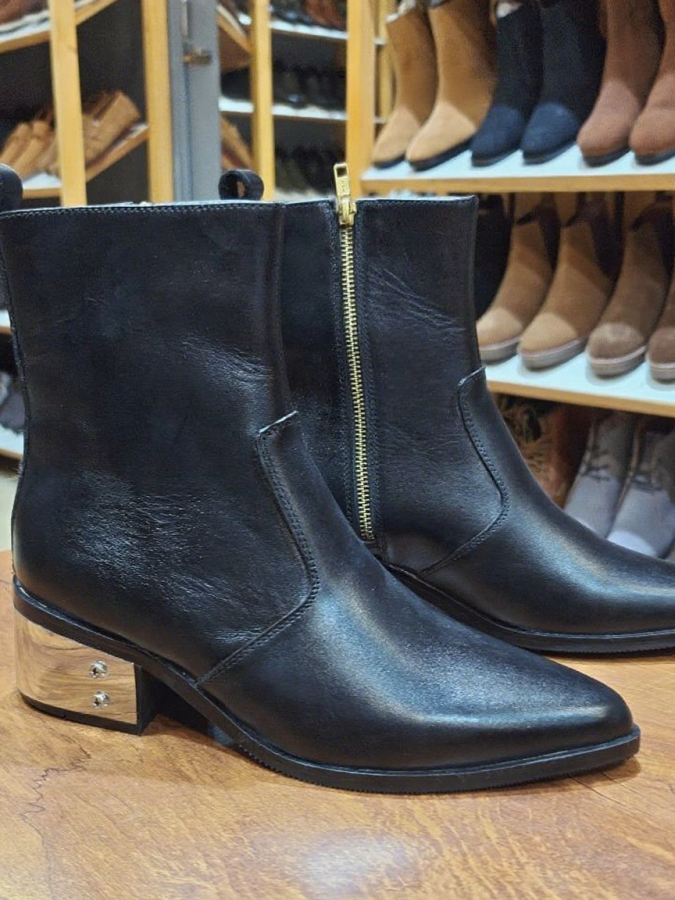 Men's Cowboy Gold Plate Point Leather Boots
