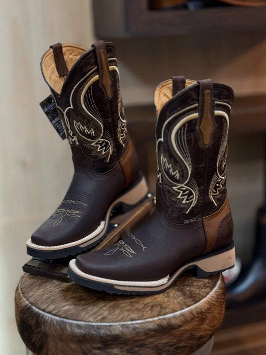 Retro High-top Embroidered Wide-toe Western Cowboy Boots
