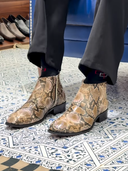 Men's Snakes Leather Design Chelsea Boots